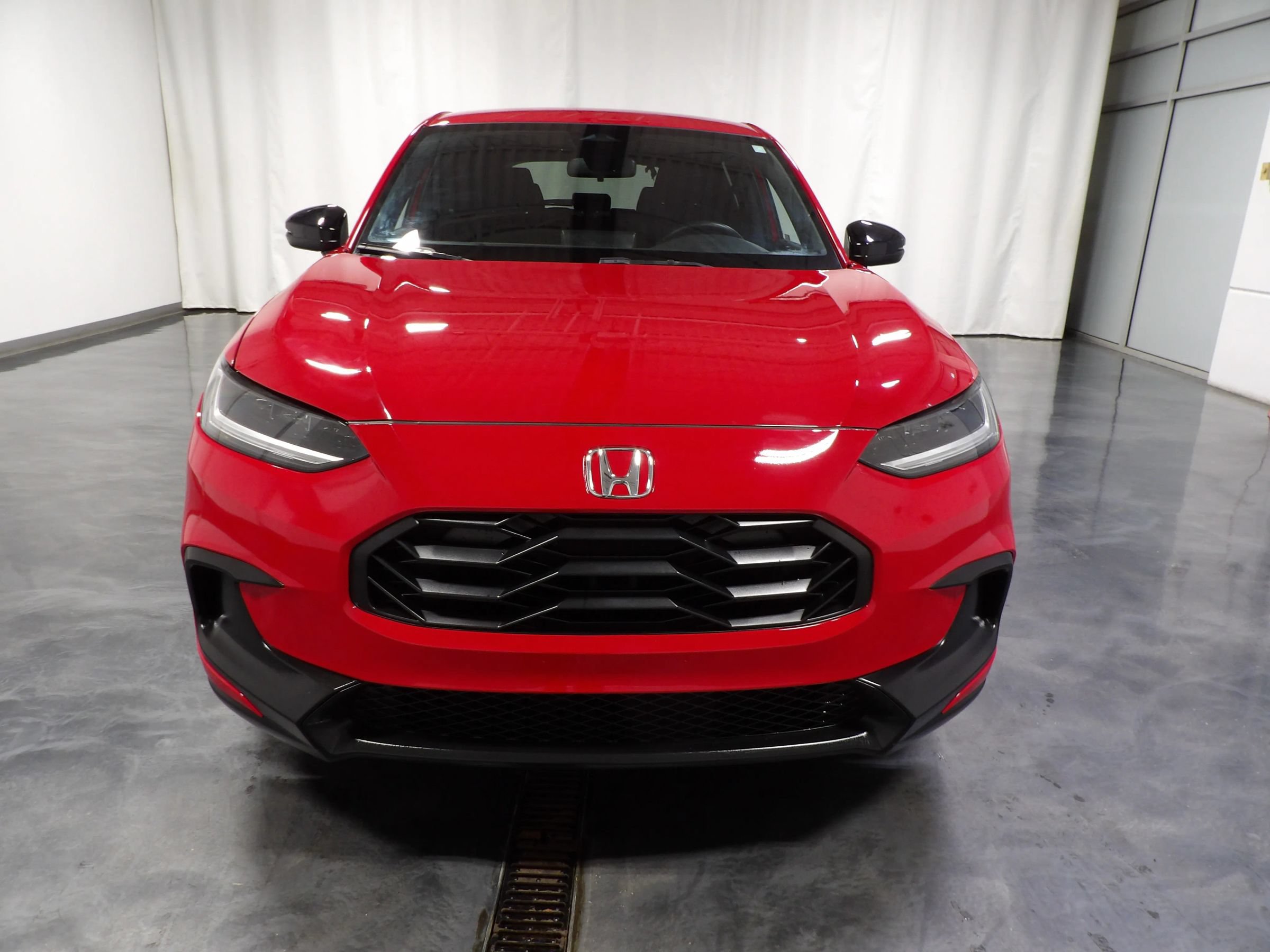 Used 2024 Honda HR-V Sport image 2