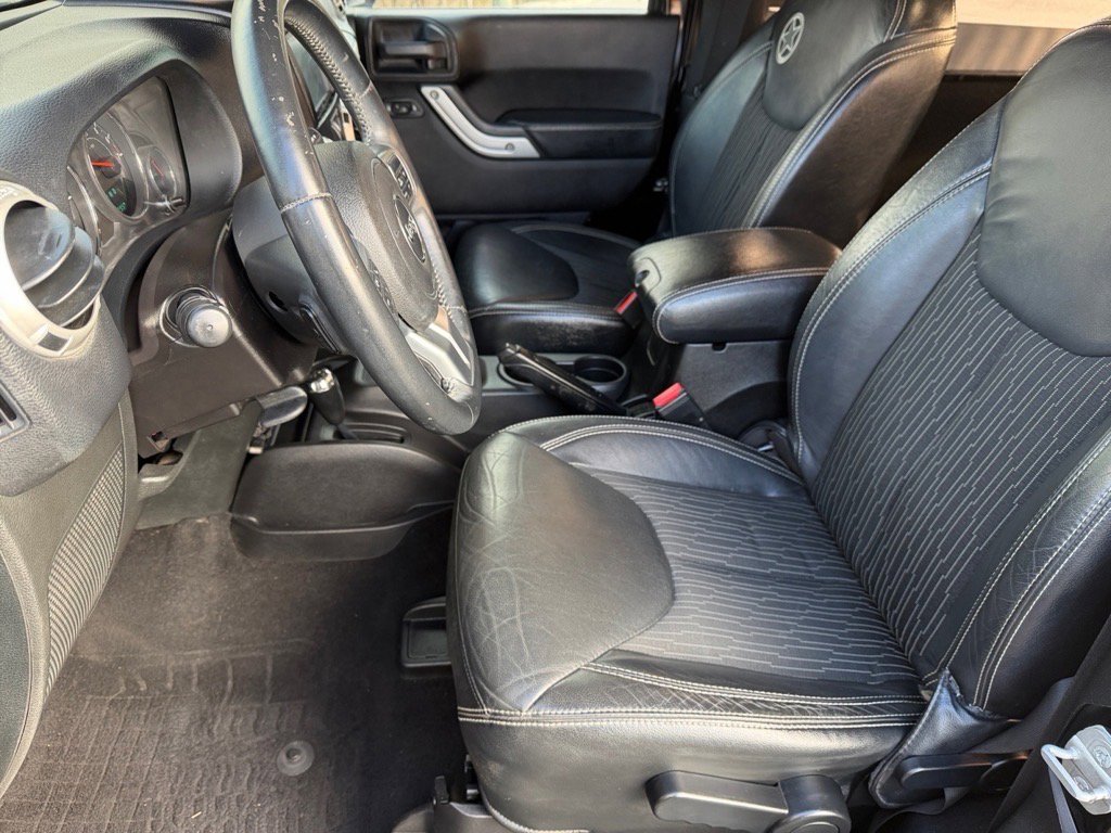 Used 2015 Jeep Wrangler Sport image 10