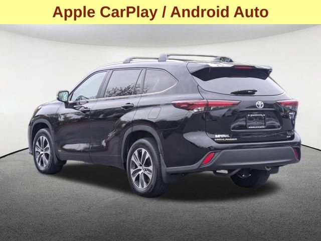 Certified 2024 Toyota Highlander XLE AWD/4WD image 9