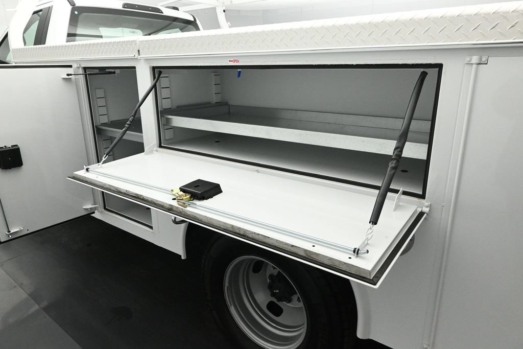 New 2026 Ford F350 XL w/ XL Chrome Package RWD image 18