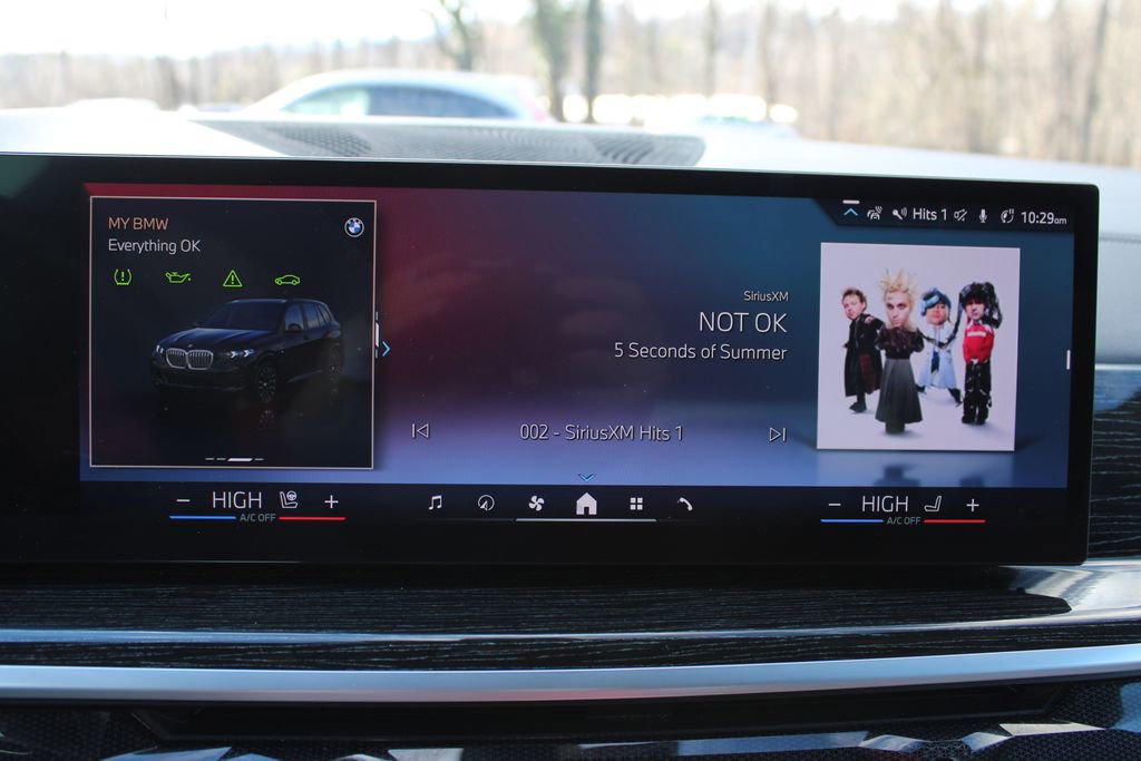 Used 2024 BMW X5 xDrive40i w/ M Sport Package image 14