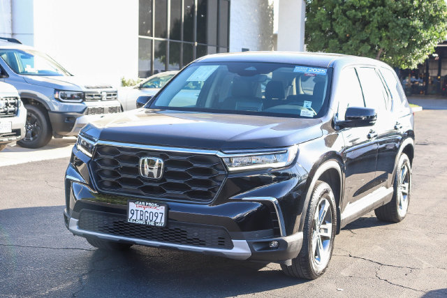 Certified 2025 Honda Pilot EX-L image 4