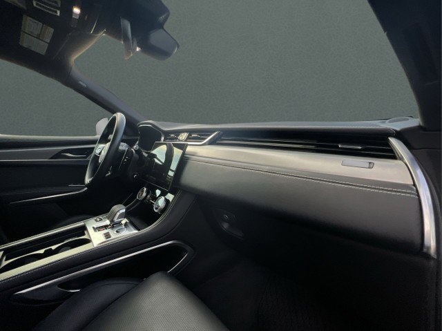 Used 2025 Jaguar F-PACE R-Dynamic S image 24