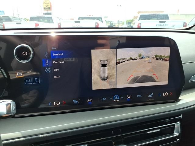 New 2026 Chevrolet Traverse LT w/ Driver Confidence Package FWD image 17