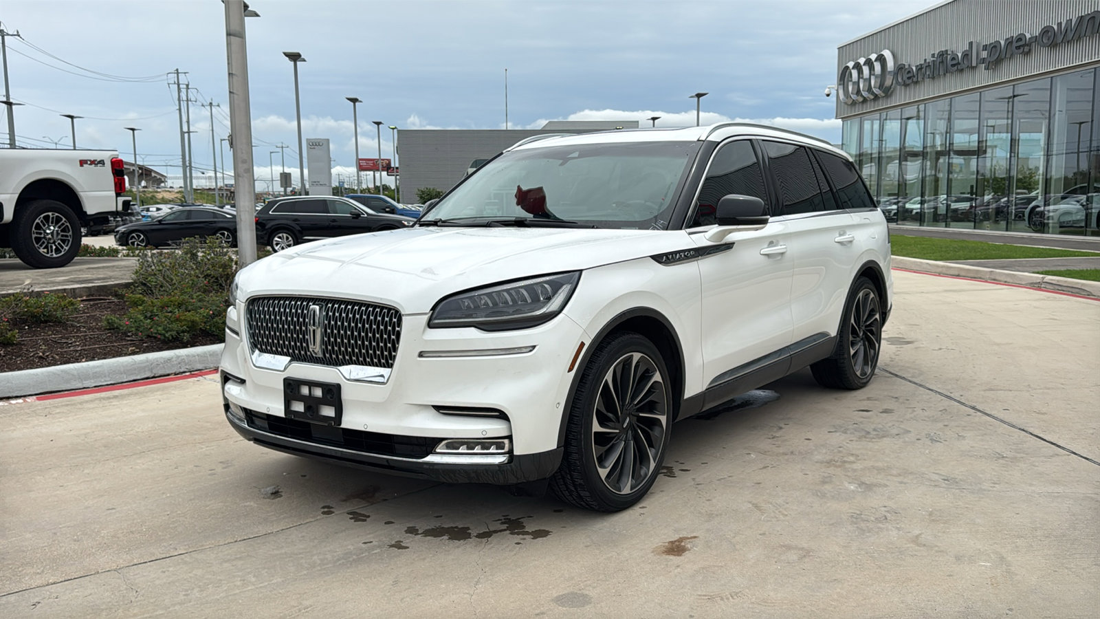 Used 2020 Lincoln Aviator Reserve w/ Equipment Group 201A RWD image 3