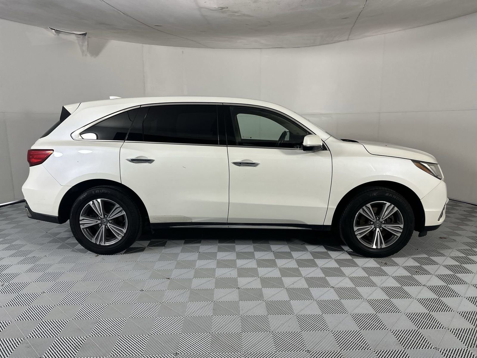 Used 2019 Acura MDX FWD image 9
