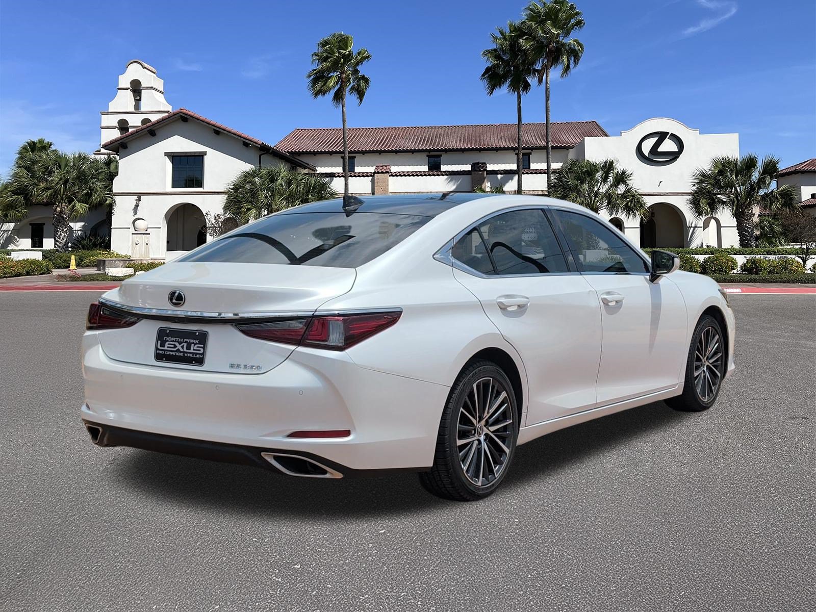 Certified 2022 Lexus ES 350 w/ Premium Package FWD image 2