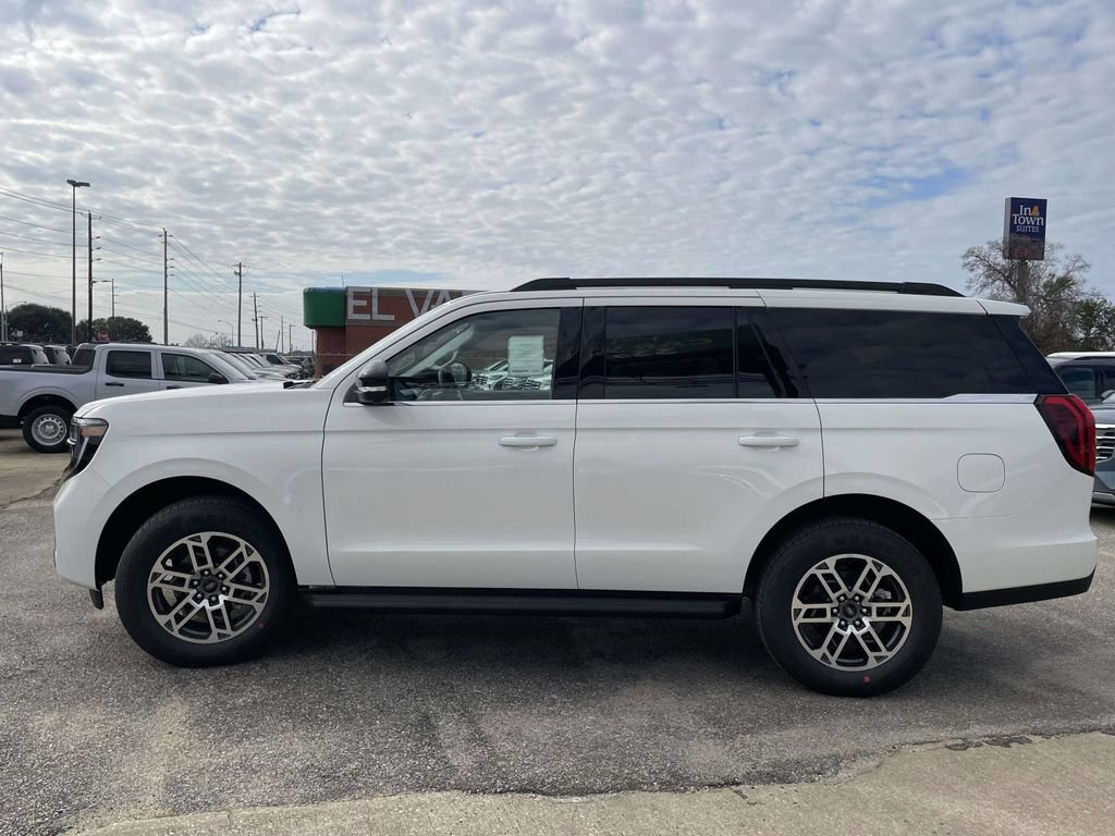 New 2026 Ford Expedition Active RWD image 6