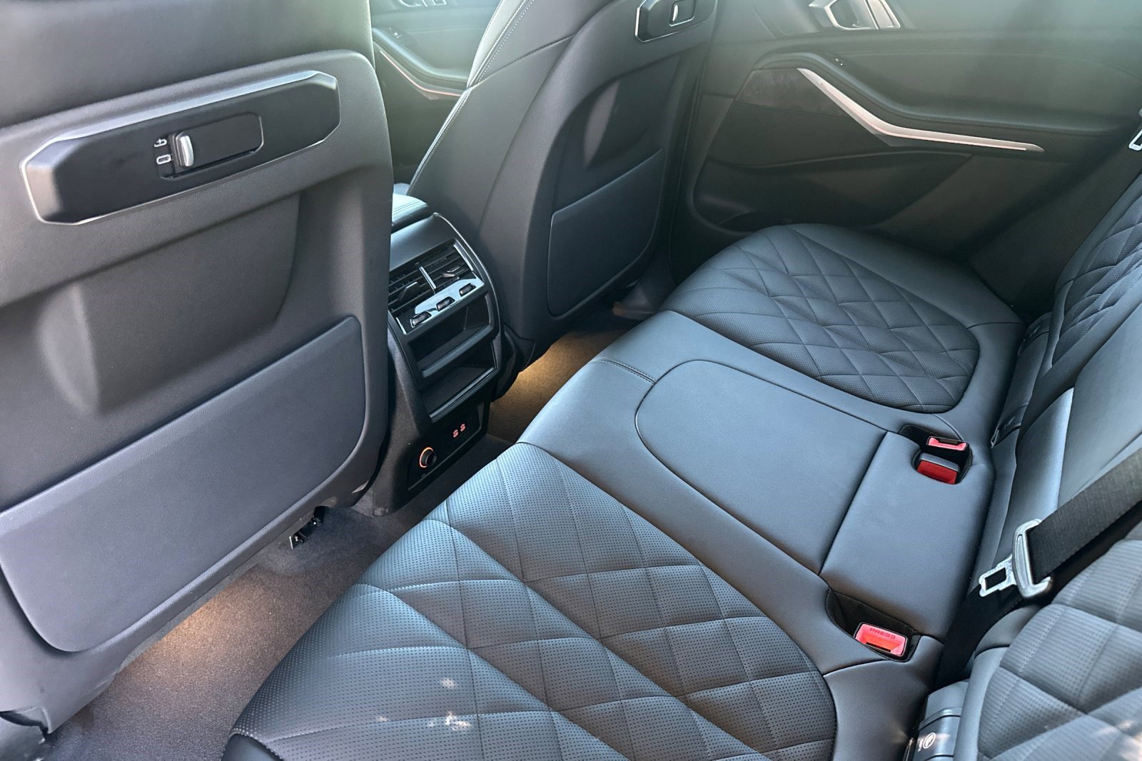 Certified 2024 BMW X5 xDrive40i w/ Parking Assistance Package image 15