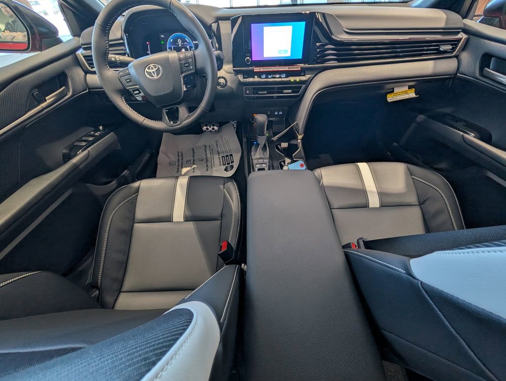 New 2026 Toyota Camry Hybrid FWD image 22