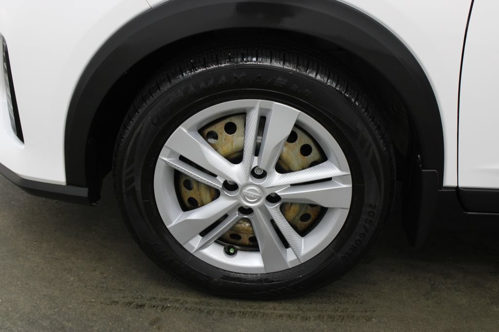 Used 2023 Nissan Kicks S FWD image 26
