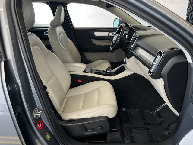 Used 2019 Volvo XC40 T5 Momentum AWD/4WD image 44