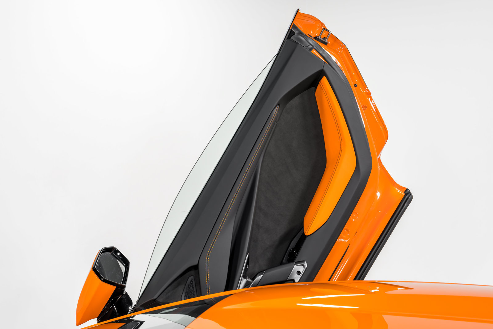 Used 2025 Lamborghini Revuelto AWD/4WD image 36