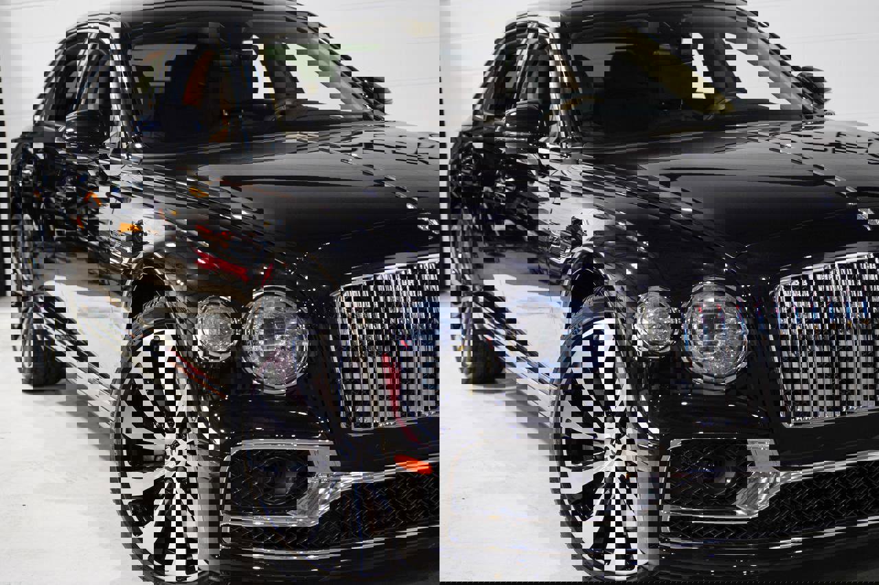 Used 2022 Bentley Flying Spur V8 image 26