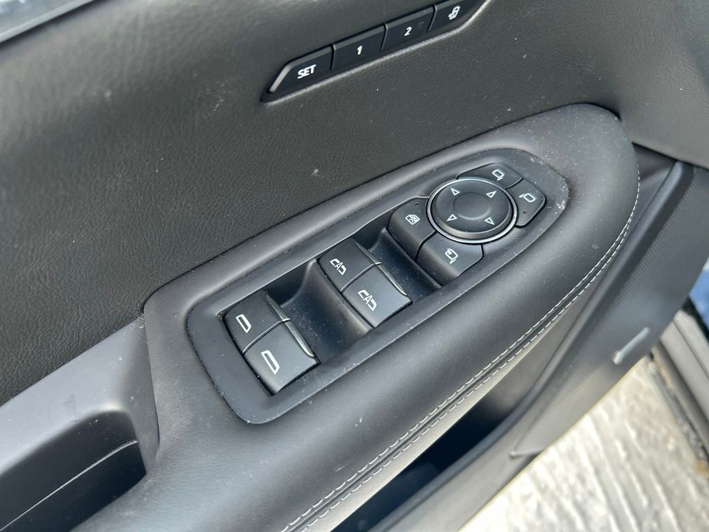 Used 2023 Cadillac XT6 Premium Luxury w/ Platinum Package image 11