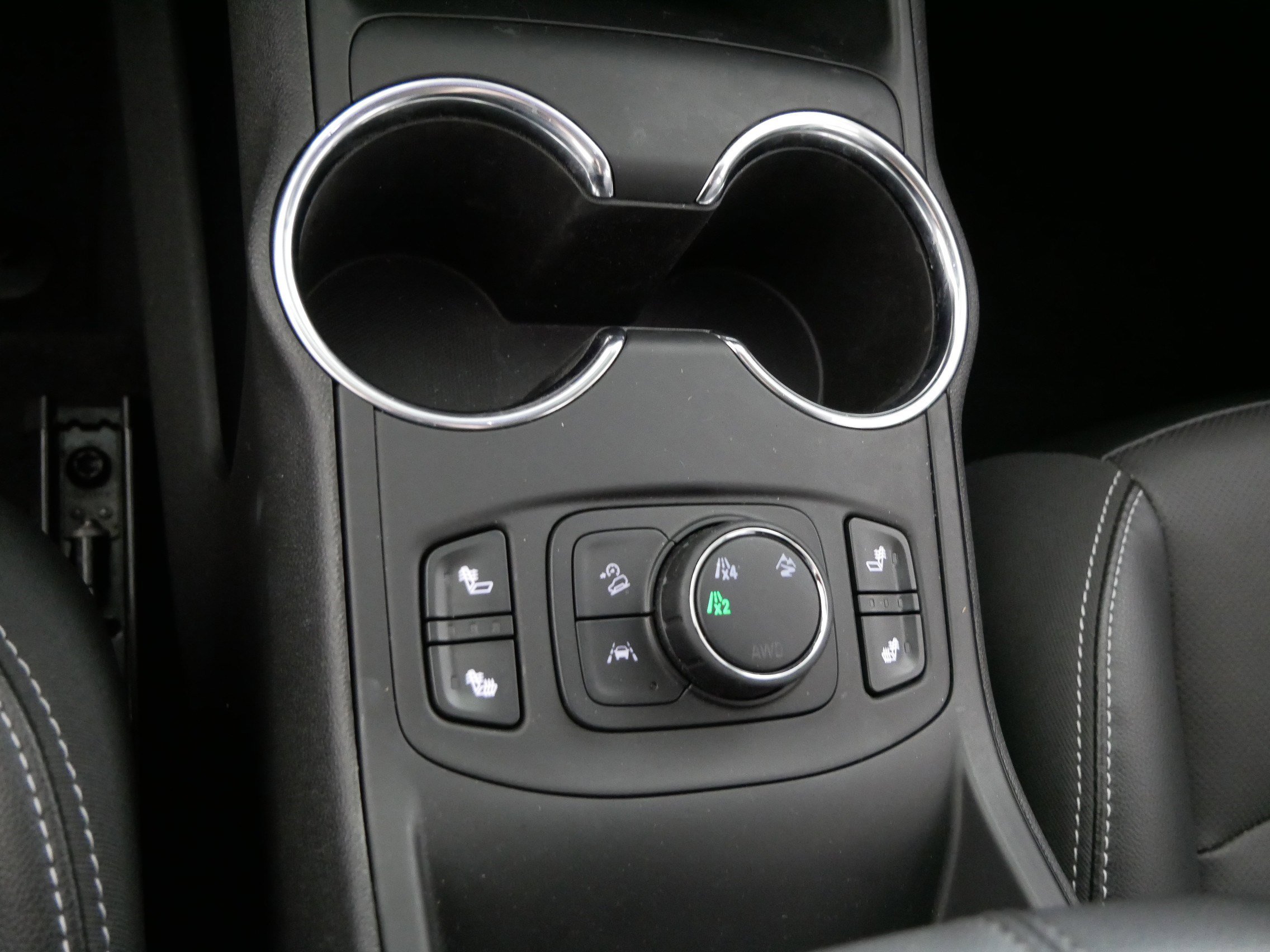 Used 2023 GMC Terrain SLT w/ Elevation Edition image 29