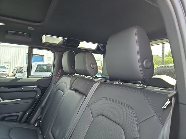 Used 2025 Land Rover Defender 110 S AWD/4WD image 13