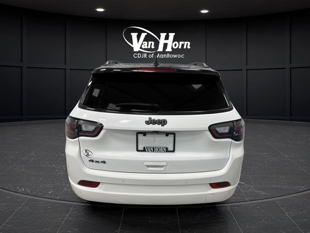 Used 2024 Jeep Compass Limited w/ High Altitude Package image 14