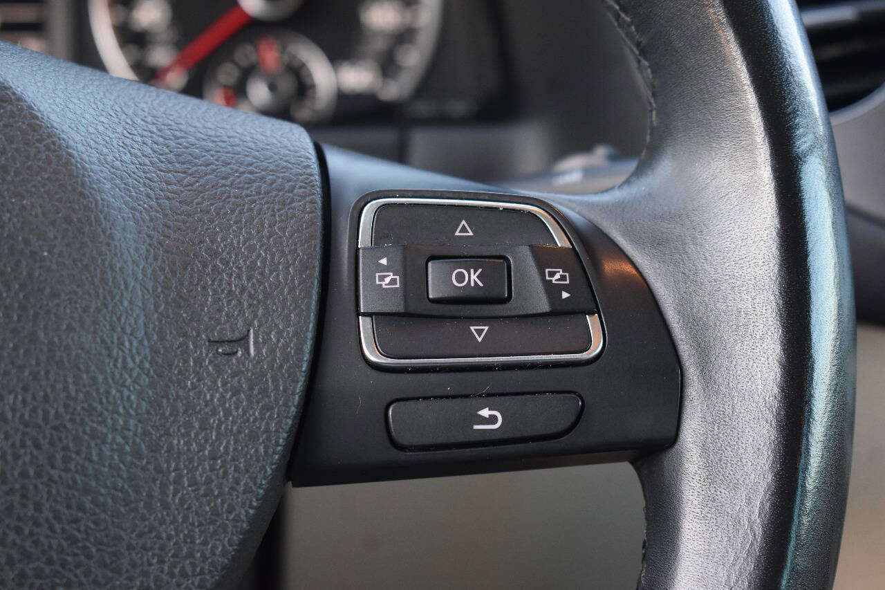 Used 2016 Volkswagen Tiguan SE image 20