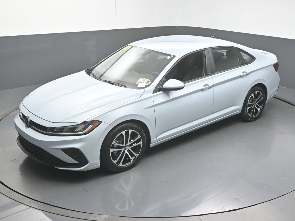 Used 2026 Volkswagen Jetta Sport FWD image 41