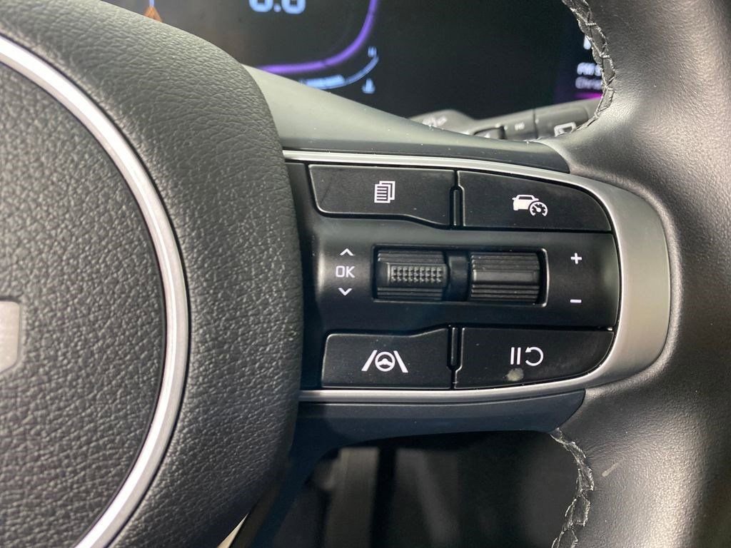 Used 2023 Kia Sportage EX image 15