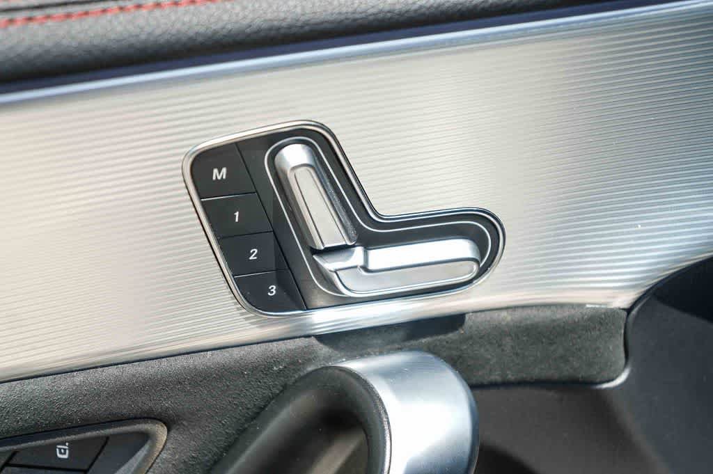 Used 2023 Mercedes-Benz CLA 250 image 24