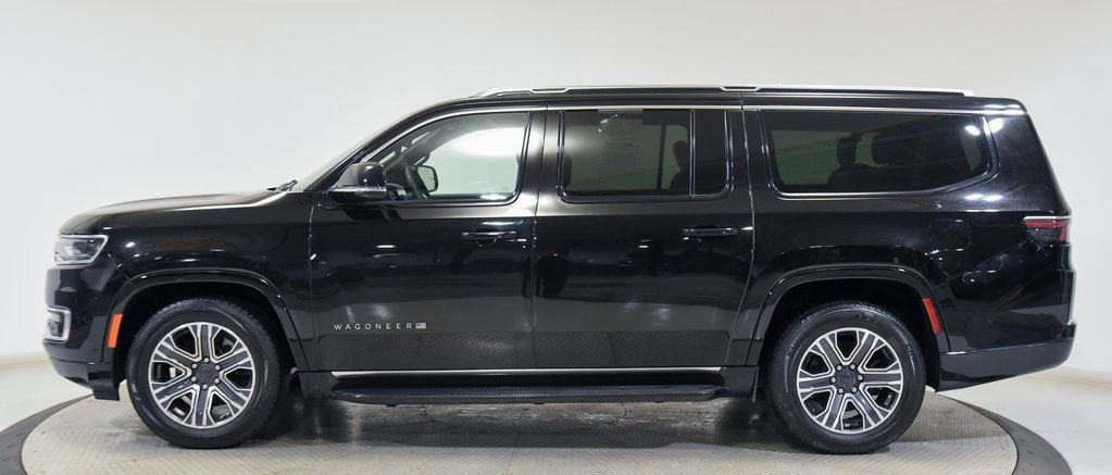 Used 2024 Jeep Wagoneer L Series II w/ Flexible Seating Group image 5