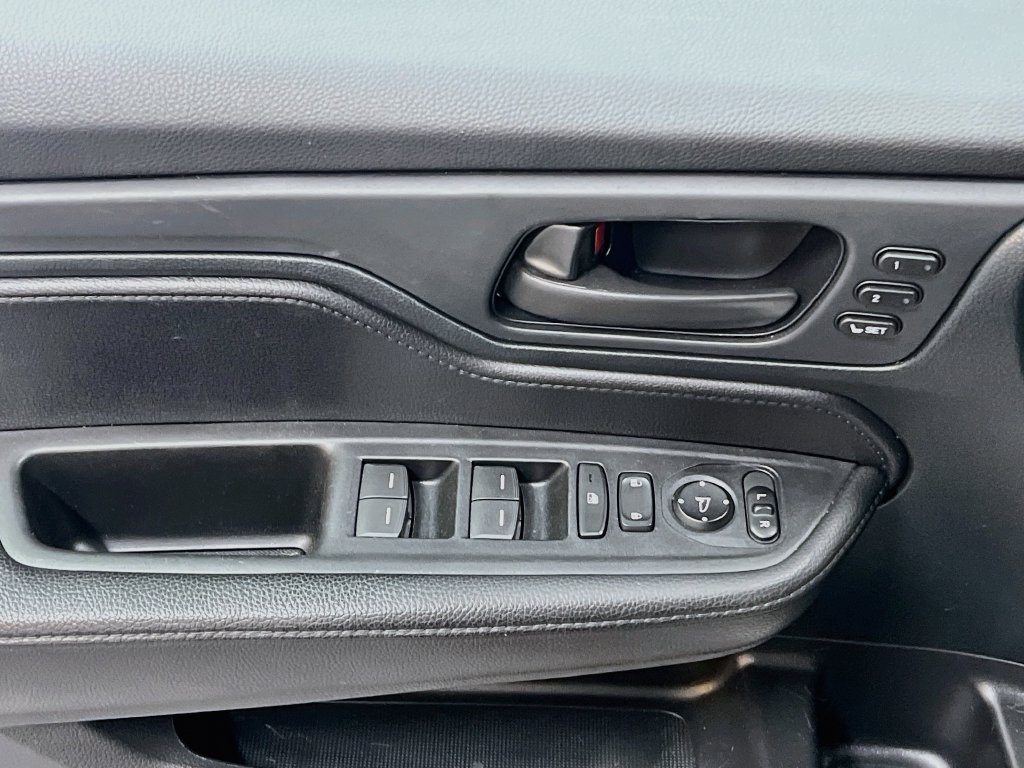 Used 2024 Honda Odyssey Sport image 17