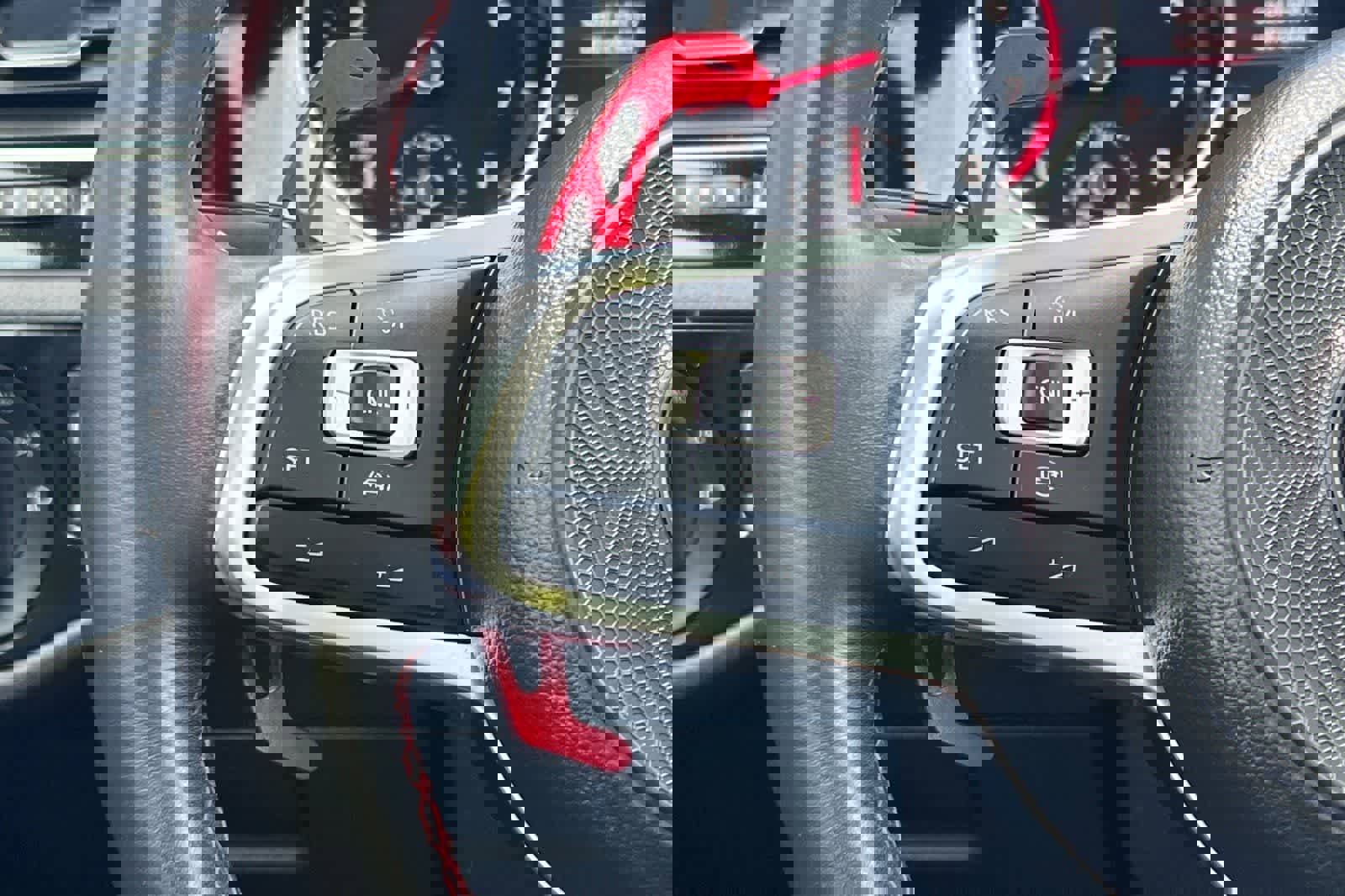 Used 2021 Volkswagen GTI SE image 31