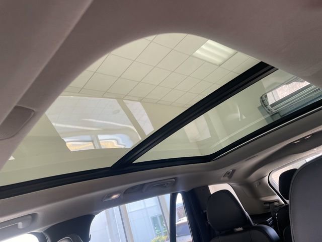 Certified 2025 Volvo XC90 B5 Core image 15