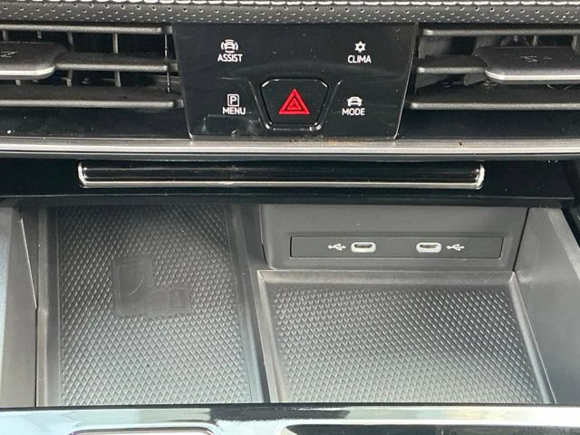 Certified 2024 Volkswagen Atlas Cross Sport SEL AWD/4WD image 28