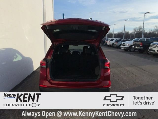 Used 2023 Chevrolet Equinox Premier image 7