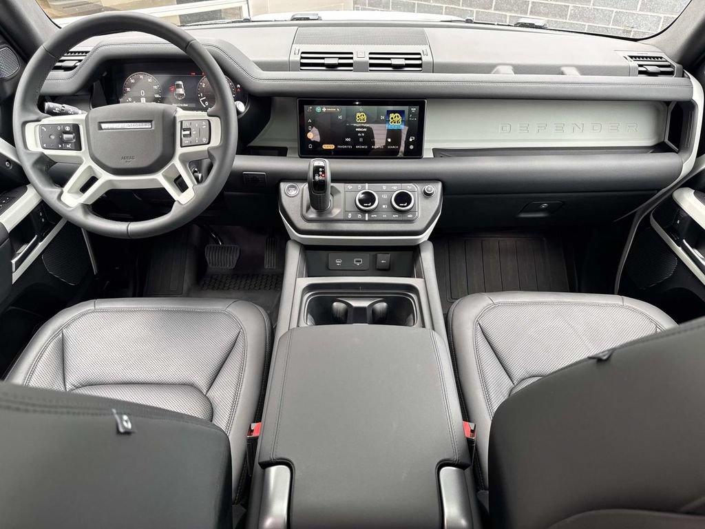 Certified 2024 Land Rover Defender 110 S AWD/4WD image 18