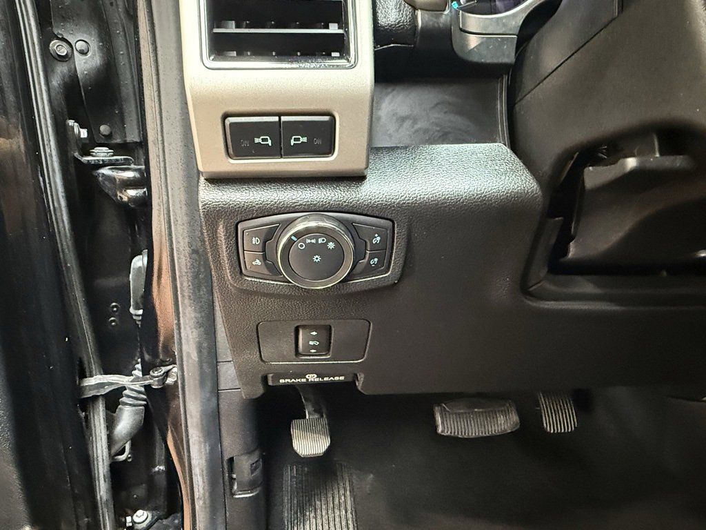 Used 2020 Ford F250 Lariat w/ Lariat Value Package image 22