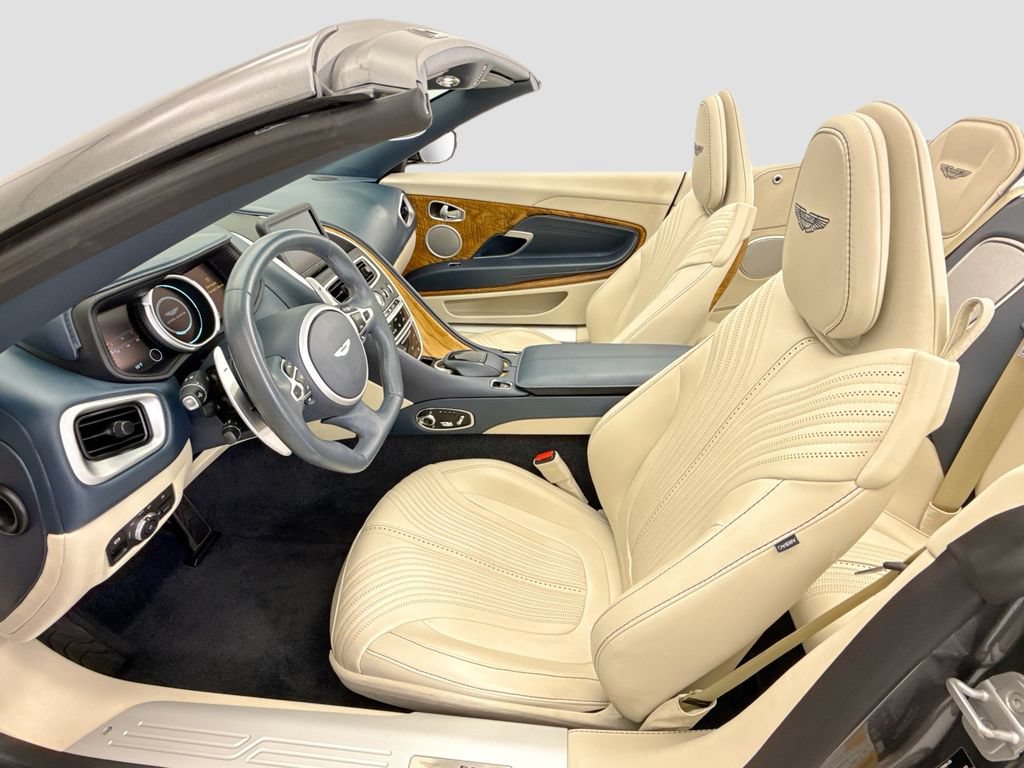 Used 2023 Aston Martin DB11 Volante RWD image 25