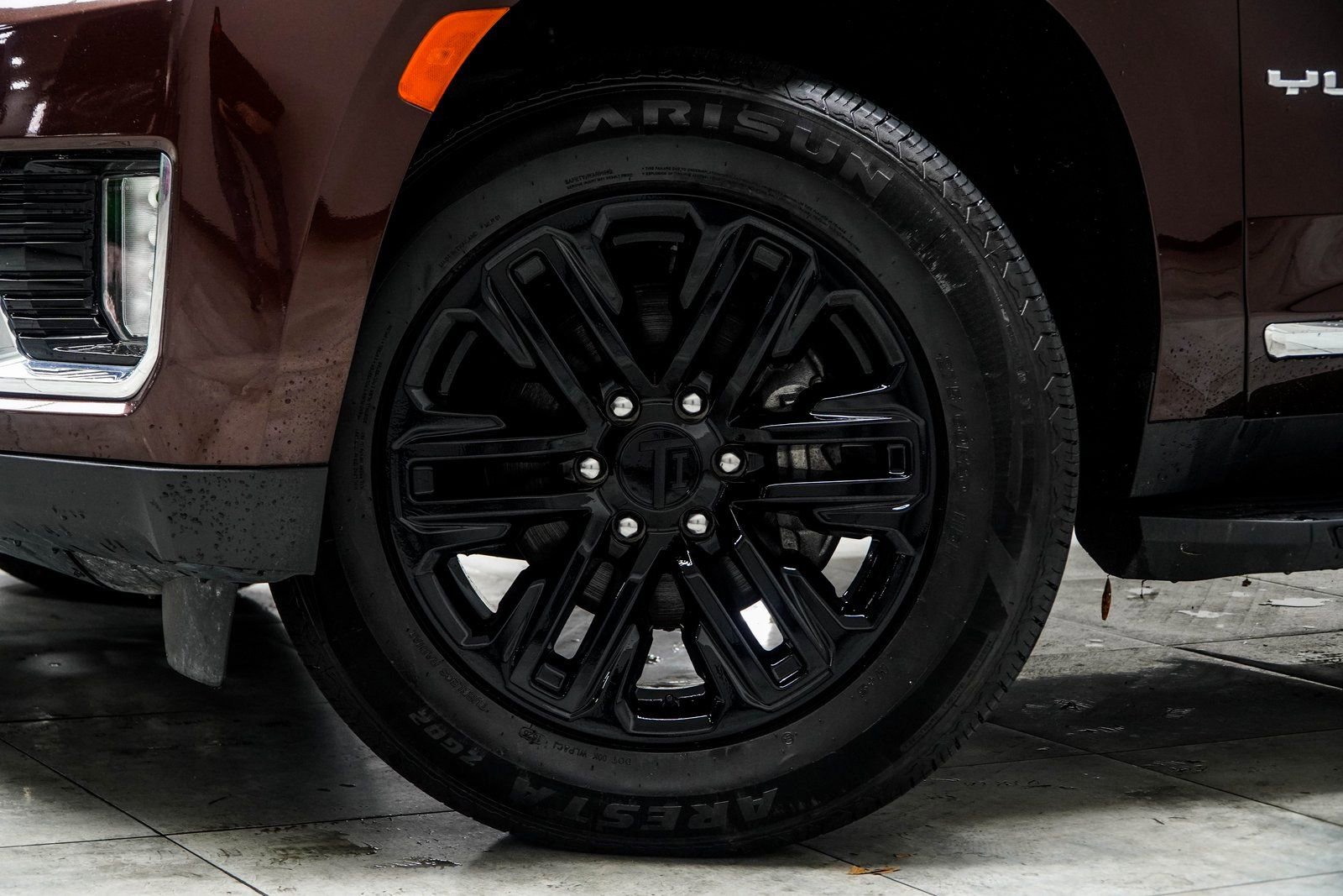 Used 2023 GMC Yukon SLT image 6