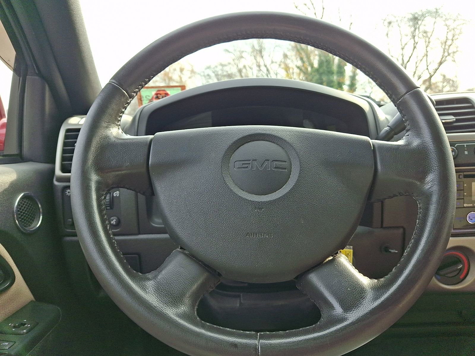 Used 2011 GMC Canyon SLE image 18