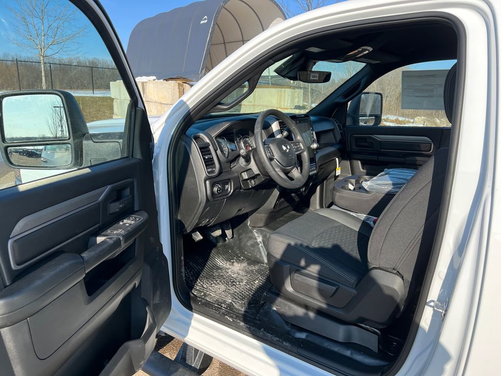 New 2026 RAM 3500 Tradesman AWD/4WD image 15