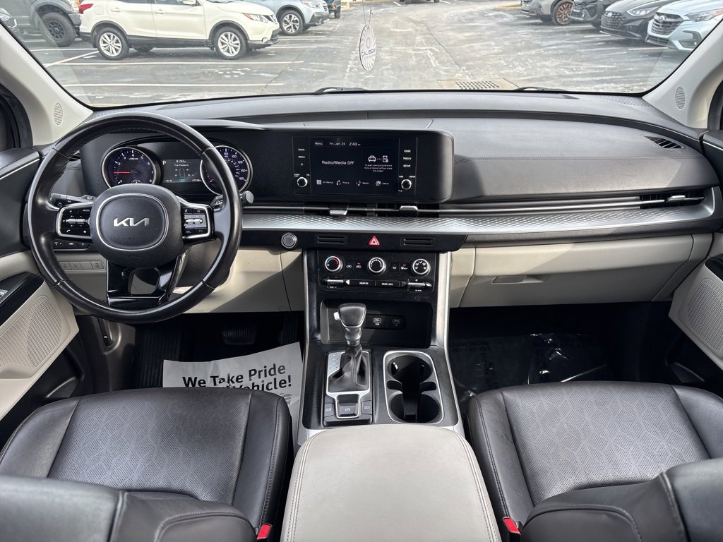 Used 2024 Kia Carnival LX image 14