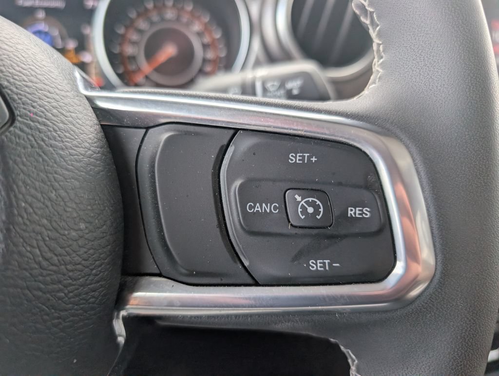 Used 2023 Jeep Gladiator Rubicon w/ LED Lighting Group AWD/4WD image 14
