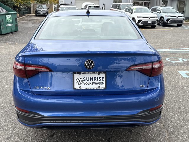 Used 2022 Volkswagen Jetta SE image 7