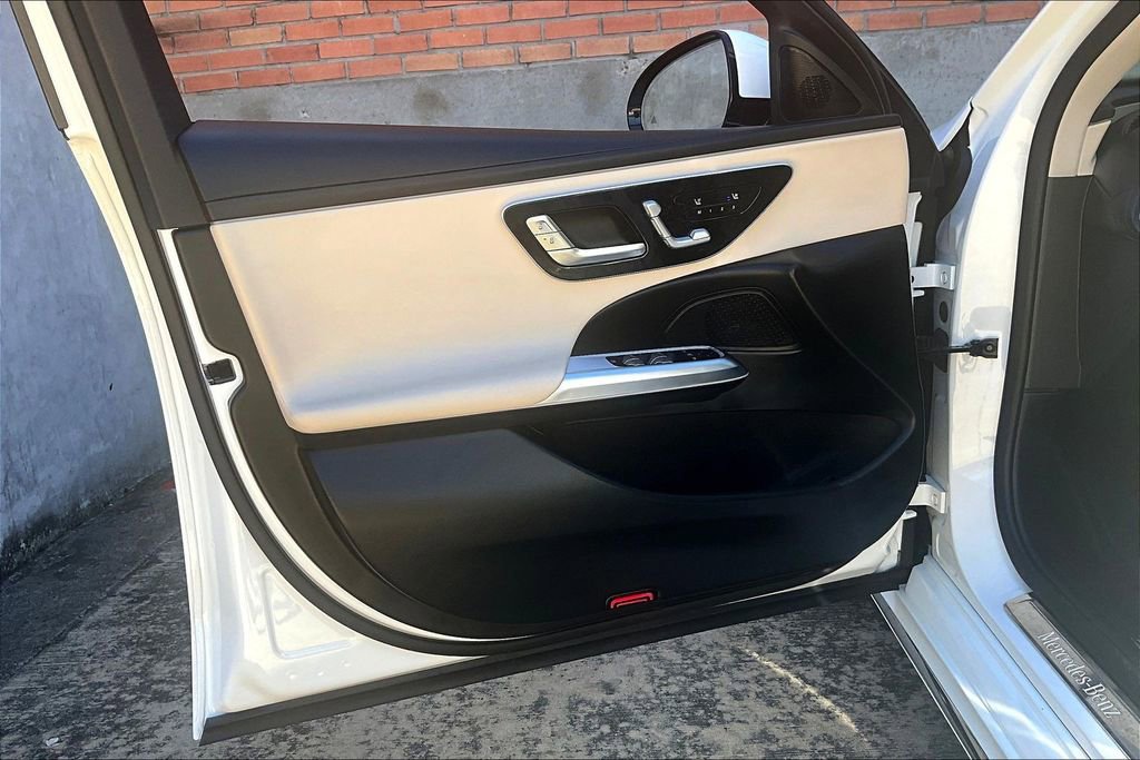 Used 2025 Mercedes-Benz E 350 Sedan image 24
