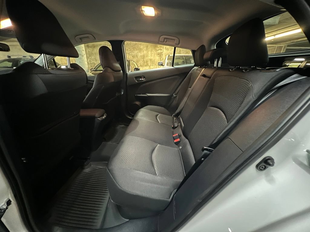 Certified 2022 Toyota Prius LE FWD image 14