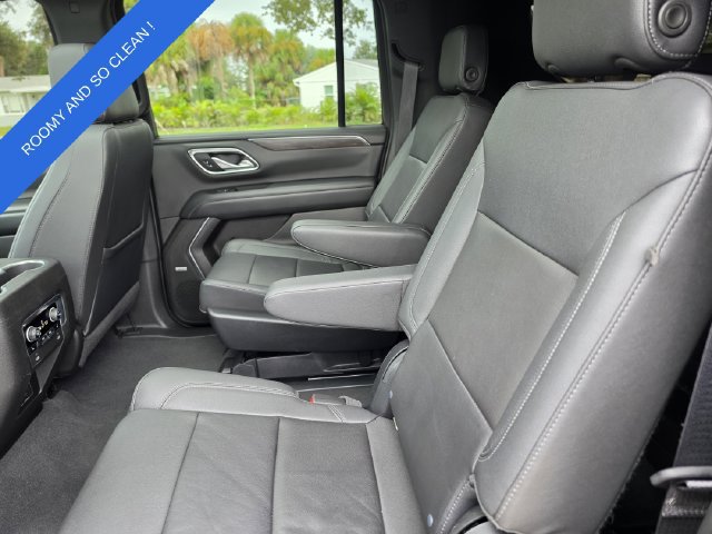 Used 2022 Chevrolet Suburban Z71 w/ Luxury Package AWD/4WD image 12