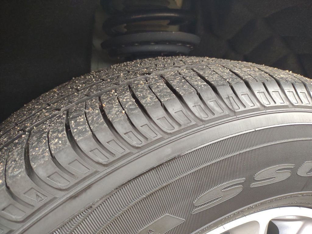 Used 2022 Buick Enclave Essence w/ Trailering Package, 5000 lbs. image 26