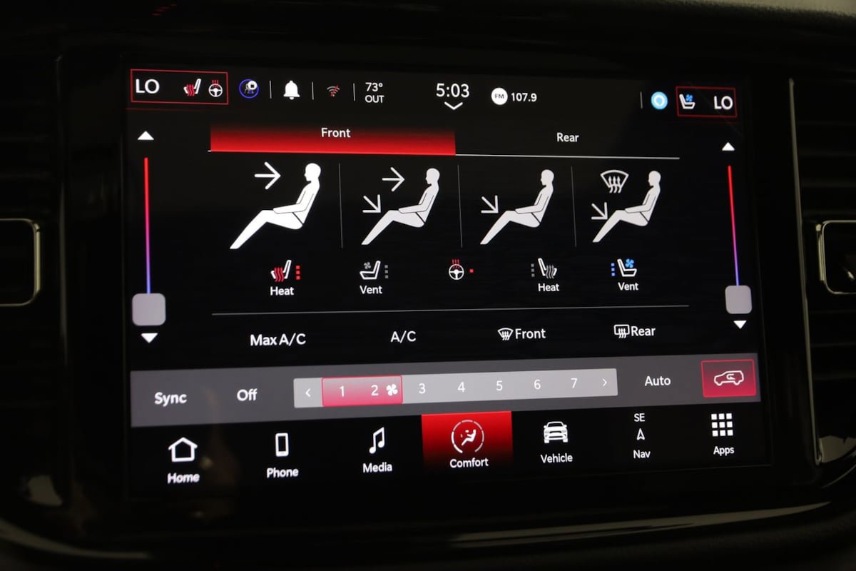 Used 2025 Dodge Durango GT image 34