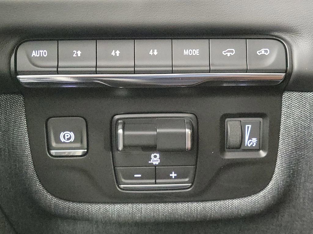 Certified 2026 Cadillac Escalade Platinum Sport w/ LPO, ONYX Package image 29