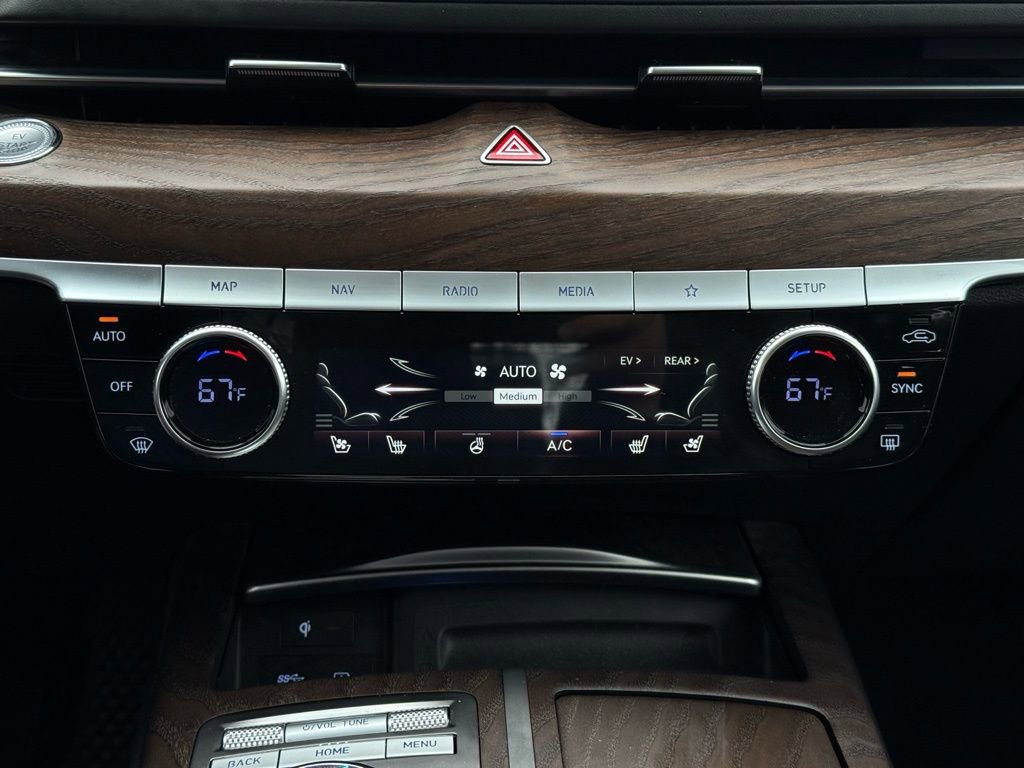 Used 2024 Genesis G80 image 50