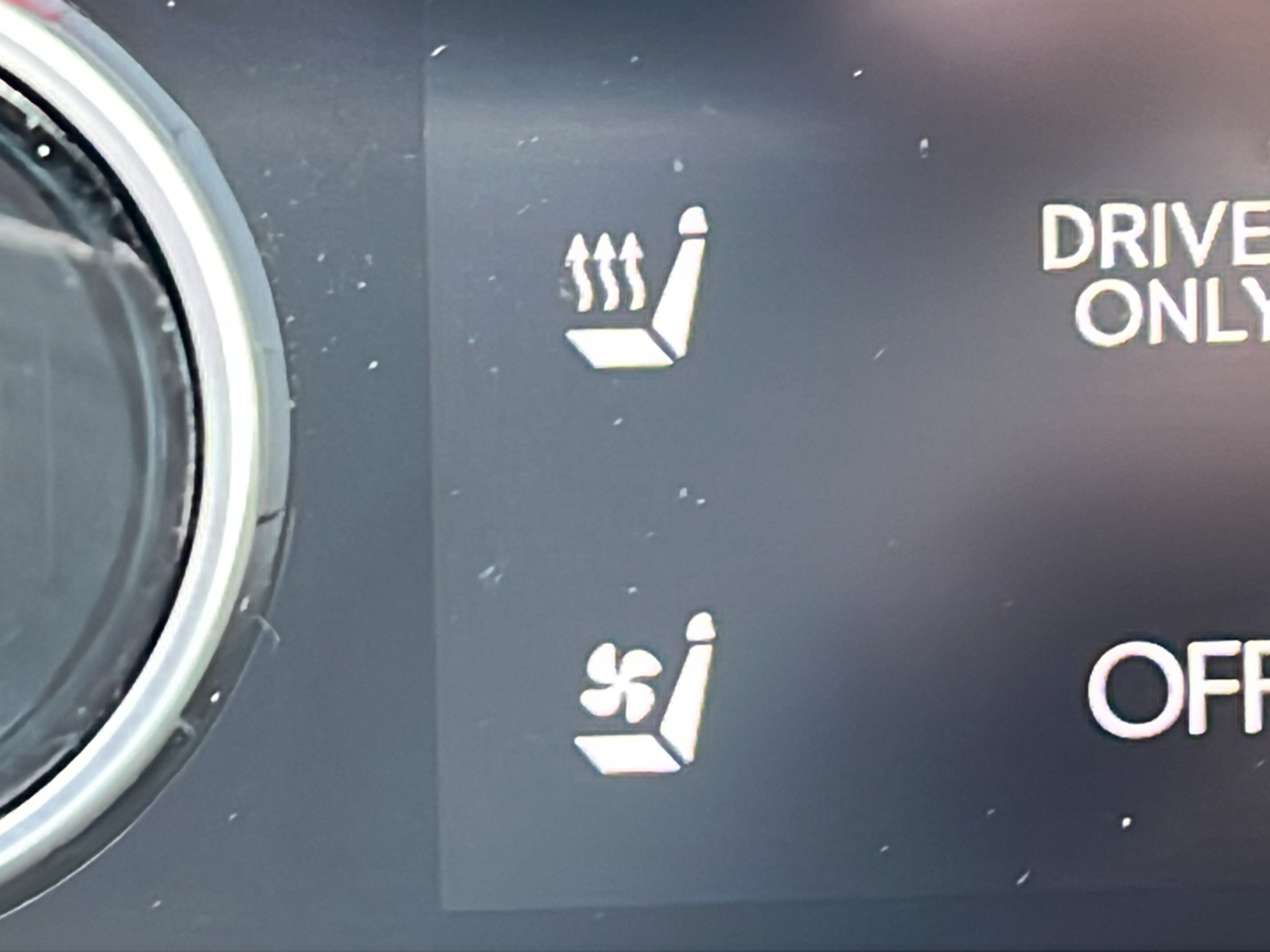 Certified 2025 Hyundai Tucson Limited AWD/4WD image 30