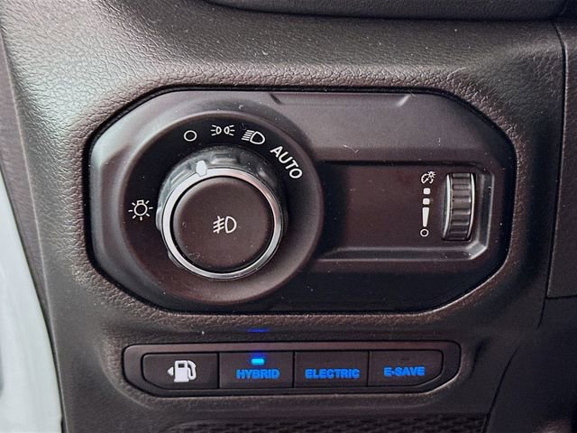 Used 2023 Jeep Wrangler Unlimited Sahara w/ Cold Weather Group image 10